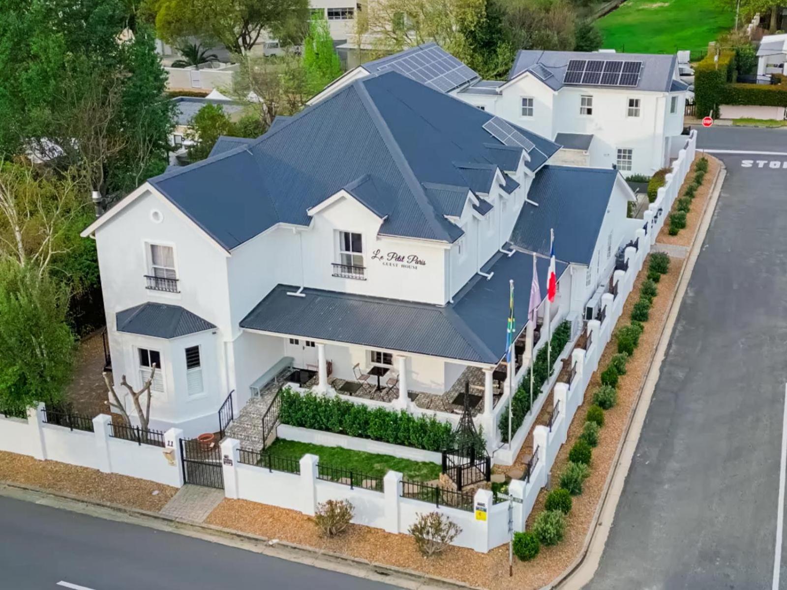 Le Petit Paris Gasthuis 4*