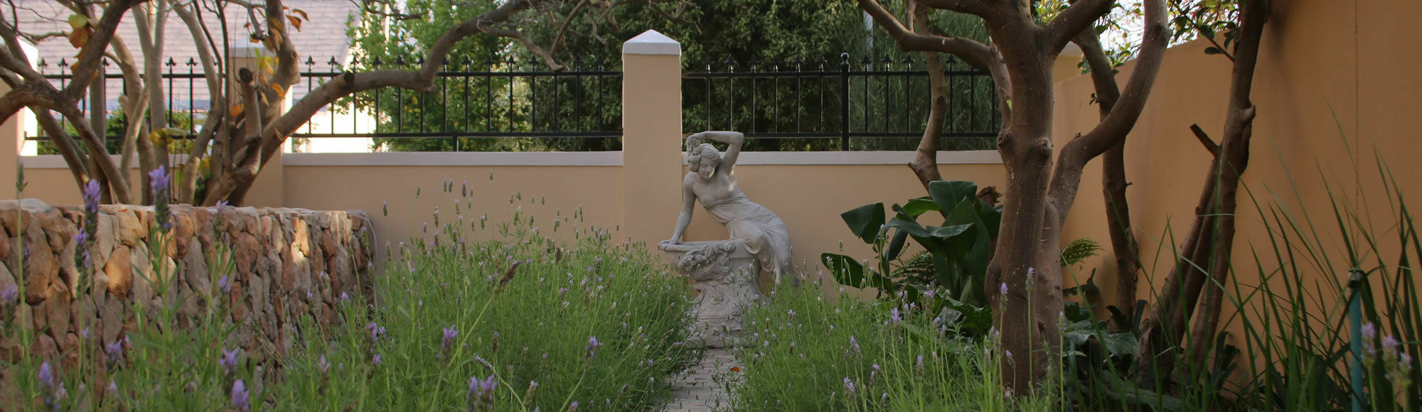 Le Petit Paris Franschhoek